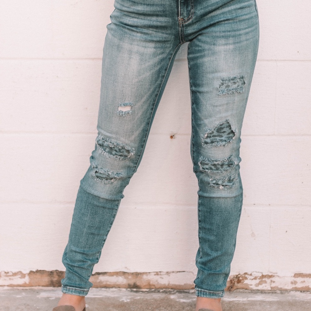 Blue leopard Kancans